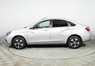 Подержанный автомобиль LADA (ВАЗ) Vesta Sedan 2019 года (8 фото)