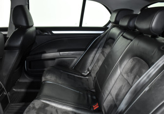 Подержанный автомобиль Skoda Superb Liftback 2011 года (13 фото)