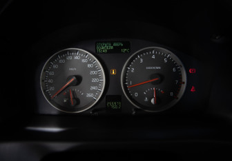 Подержанный автомобиль Volvo S40 2006 года (13 фото)