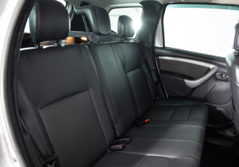 Подержанный автомобиль Renault Duster 2013 года (18 фото)