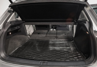 Подержанный автомобиль Volkswagen Tiguan 2017 года (28 фото)