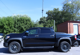 Подержанный автомобиль Toyota Tundra 2013 года (9 фото)