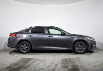 Подержанный автомобиль Kia Optima Sedan 2018 года (4 фото)