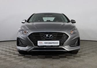 Подержанный автомобиль Hyundai Sonata 2018 года (3 фото)