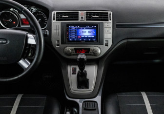 Подержанный автомобиль Ford Kuga 2011 года (14 фото)