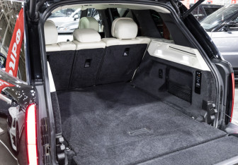Подержанный автомобиль Land Rover Range Rover 2022 года (38 фото)