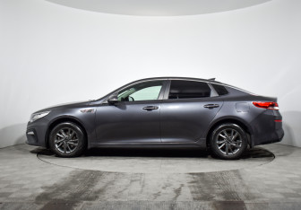 Подержанный автомобиль Kia Optima Sedan 2018 года (8 фото)