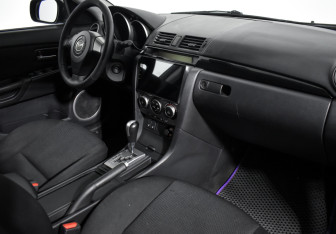 Подержанный автомобиль Mazda 3 Sedan 2007 года (13 фото)