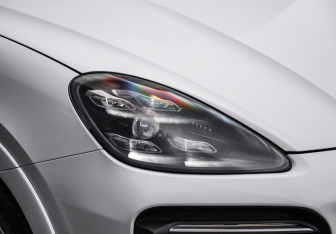 Подержанный автомобиль Porsche Cayenne 2018 года (11 фото)