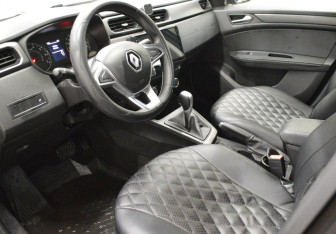 Подержанный автомобиль Renault Arkana 2019 года (10 фото)