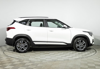 Подержанный автомобиль Kia Seltos 2020 года (4 фото)