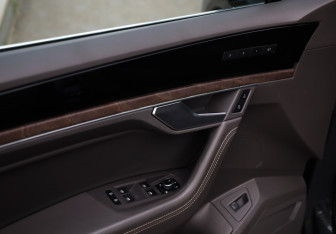 Подержанный автомобиль Volkswagen Touareg 2019 года (26 фото)