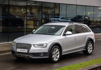 Подержанный автомобиль Audi A4 allroad 2012 года (3 фото)