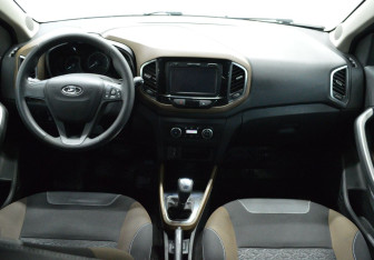 Подержанный автомобиль LADA (ВАЗ) XRAY 2017 года (14 фото)