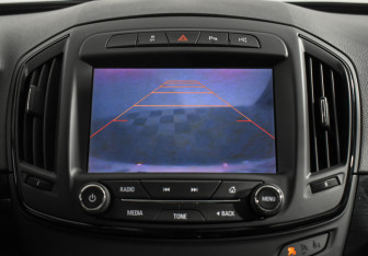 Подержанный автомобиль Opel Insignia Liftback 2013 года (19 фото)