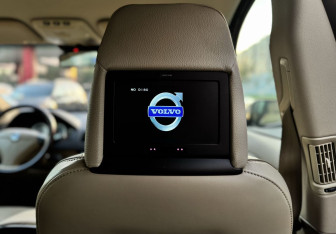 Подержанный автомобиль Volvo XC90 2012 года (32 фото)