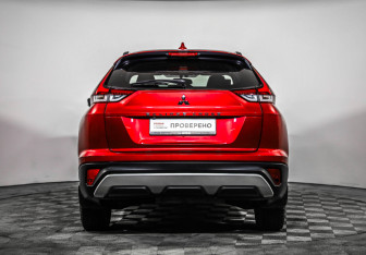 Подержанный автомобиль Mitsubishi Eclipse Cross 2021 года (6 фото)