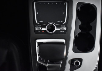 Подержанный автомобиль Audi Q7 2016 года (17 фото)