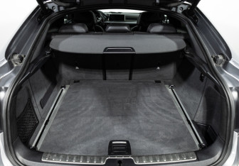 Подержанный автомобиль BMW X6 2017 года (29 фото)