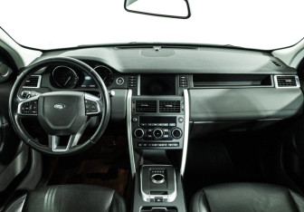Подержанный автомобиль Land Rover Discovery Sport 2017 года (13 фото)
