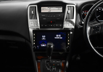 Подержанный автомобиль Toyota Harrier 2003 года (17 фото)