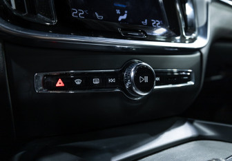 Подержанный автомобиль Volvo S60 2019 года (23 фото)
