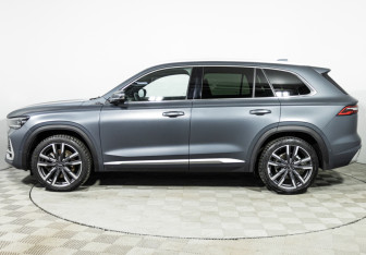 Подержанный автомобиль Geely Monjaro 2024 года (8 фото)