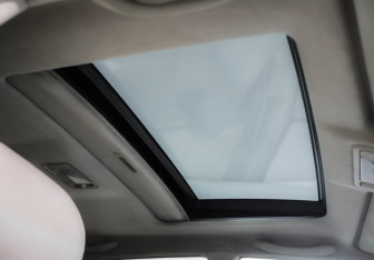 Подержанный автомобиль Lexus RX 2002 года (23 фото)