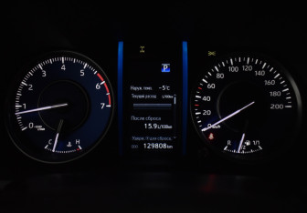 Подержанный автомобиль Toyota Fortuner 2021 года (17 фото)