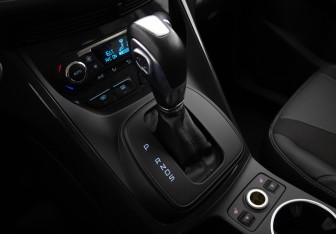 Подержанный автомобиль Ford Kuga 2013 года (12 фото)