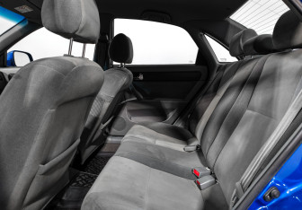 Подержанный автомобиль Daewoo Gentra Sedan 2014 года (12 фото)