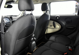 Подержанный автомобиль MINI Countryman 2012 года (15 фото)