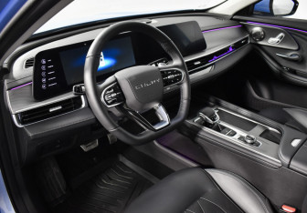 Подержанный автомобиль Chery Arrizo 8 2023 года (9 фото)