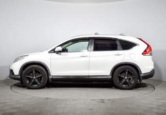 Подержанный автомобиль Honda CR-V 2013 года (8 фото)