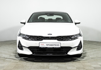 Подержанный автомобиль Kia K5 2020 года (2 фото)