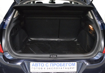 Подержанный автомобиль Citroen C4 Hatchback 2012 года (16 фото)