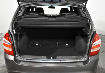 Подержанный автомобиль LADA (ВАЗ) Granta Wagon 2019 года (17 фото)