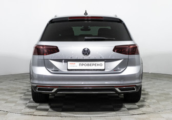 Подержанный автомобиль Volkswagen Passat Wagon 2020 года (6 фото)