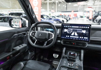 Подержанный автомобиль Jetour T2 2024 года (19 фото)