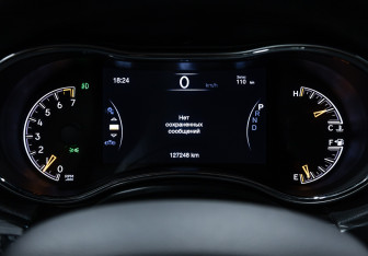 Подержанный автомобиль Jeep Grand Cherokee 2019 года (10 фото)