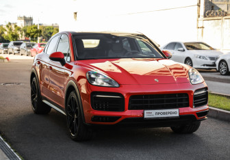 Подержанный автомобиль Porsche Cayenne 2019 года (5 фото)