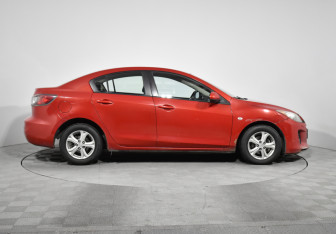 Подержанный автомобиль Mazda 3 Sedan 2011 года (4 фото)