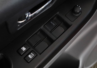 Подержанный автомобиль Suzuki SX4 Hatchback 2011 года (19 фото)