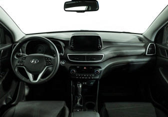 Подержанный автомобиль Hyundai Tucson 2020 года (13 фото)