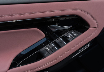 Новый Land Rover Range Rover Evoque 2025 (11 фото)