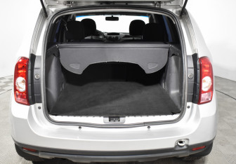 Подержанный автомобиль Renault Duster 2014 года (16 фото)