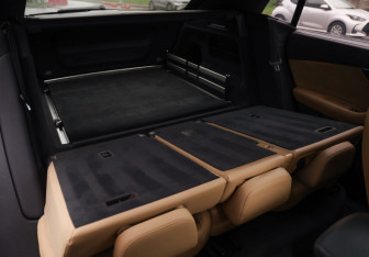 Подержанный автомобиль Audi Q8 2020 года (36 фото)