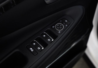 Подержанный автомобиль Hyundai Santa Fe 2023 года (20 фото)