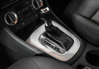 Подержанный автомобиль Audi Q3 2012 года (10 фото)