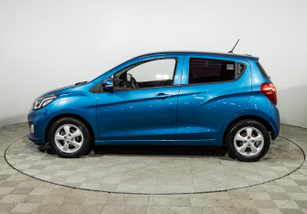 Подержанный автомобиль Chevrolet Spark 2019 года (8 фото)